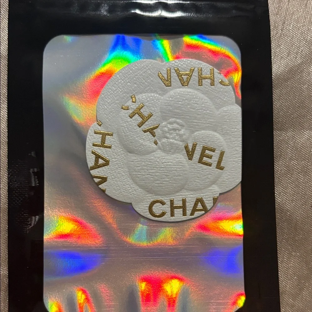 Chanel 17 Piece Assorted Beauty Collection with String Lights USB NWT GWP - Picture 4 of 16